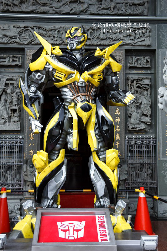 桃園廟宇.明倫三聖宮:變形金剛(中西合璧戰鬥力超強門神) @愛伯特
