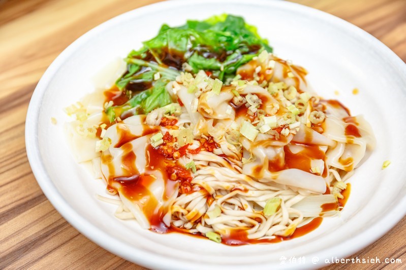 龍饗麵食館．桃園美食（隱身於寶山街的健康麵食辣椒滷味都不錯） @愛伯特