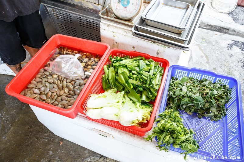 美崙海鮮．花蓮美食（在地人的愛店，要來一定要先訂位，現撈海鮮熱炒必點） @愛伯特