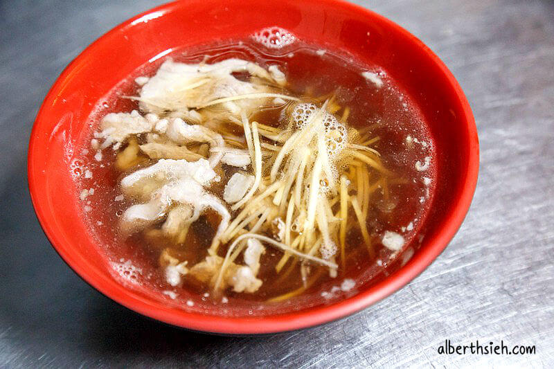 渡三餐．桃園美食（老字號的桃園廟後宵夜小吃）