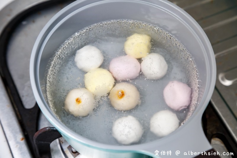 冬至元宵就是要吃湯圓共七種（吉比花生雙醬湯圓、義美雞蛋布丁湯圓、草莓煉乳湯圓、珍煮丹黑糖湯圓、桂冠花生湯圓、芝麻湯圓） @愛伯特