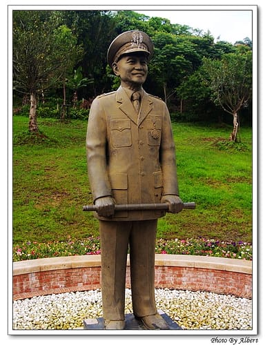【桃園旅遊景點】桃園大溪．兩蔣文化園區（桃園草花節 – 銅像篇）