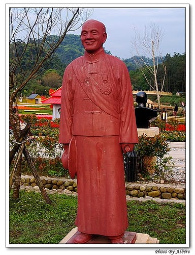 【桃園旅遊景點】桃園大溪．兩蔣文化園區（桃園草花節 – 銅像篇）
