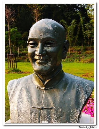【桃園旅遊景點】桃園大溪．兩蔣文化園區（桃園草花節 – 銅像篇）