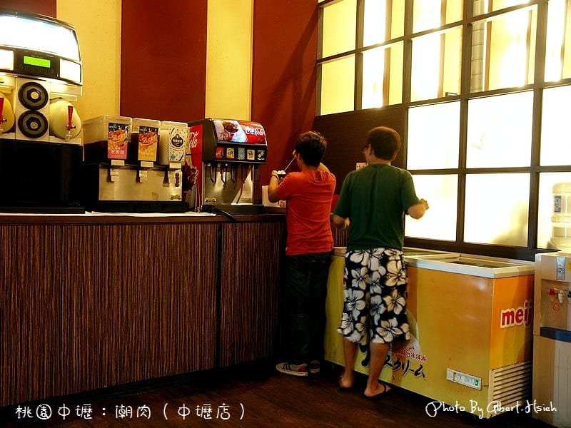 【燒肉吃到飽】桃園中壢．潮肉炭火燒肉(中壢店)（只需動口，不需動手）