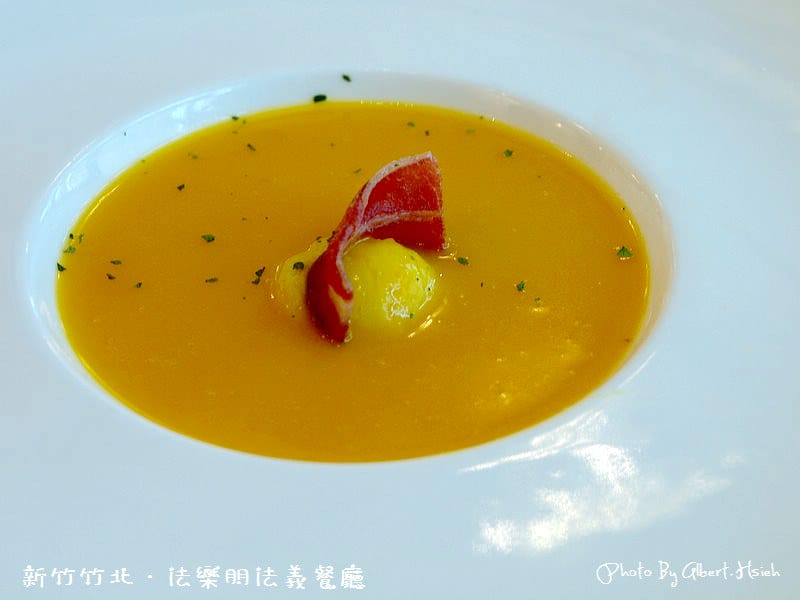 【食記】新竹竹北．法樂朋法義餐廳（米其林大餐初體驗）