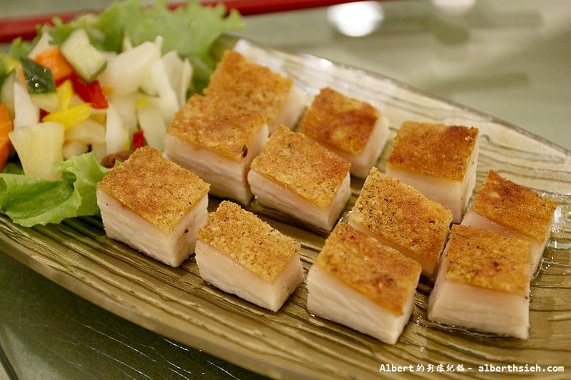 【片皮烤鴨&港點】台北中山．華國飯店帝國會館（美味的脆皮燒火腩皮脆肉Q彈）