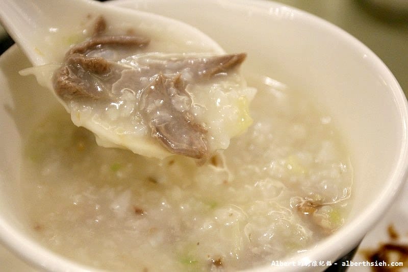 【片皮烤鴨&港點】台北中山．華國飯店帝國會館（美味的脆皮燒火腩皮脆肉Q彈）