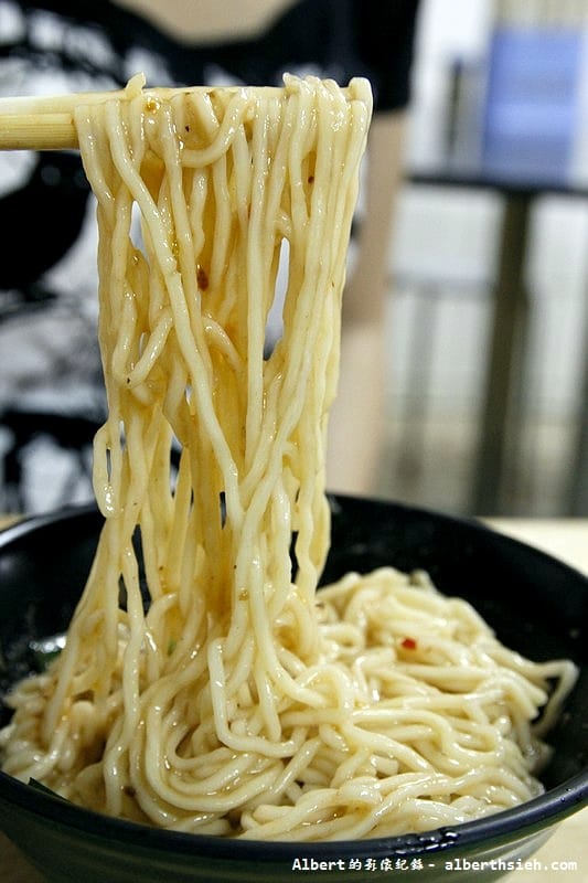【羅東美食】宜蘭羅東.鴨肉送(特殊的布丁麵) - 第5張圖 【羅東美食】宜蘭羅東.鴨肉送(特殊的布丁麵)