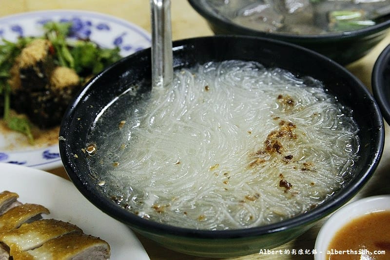 【羅東美食】宜蘭羅東.鴨肉送(特殊的布丁麵) - 第6張圖 【羅東美食】宜蘭羅東.鴨肉送(特殊的布丁麵)