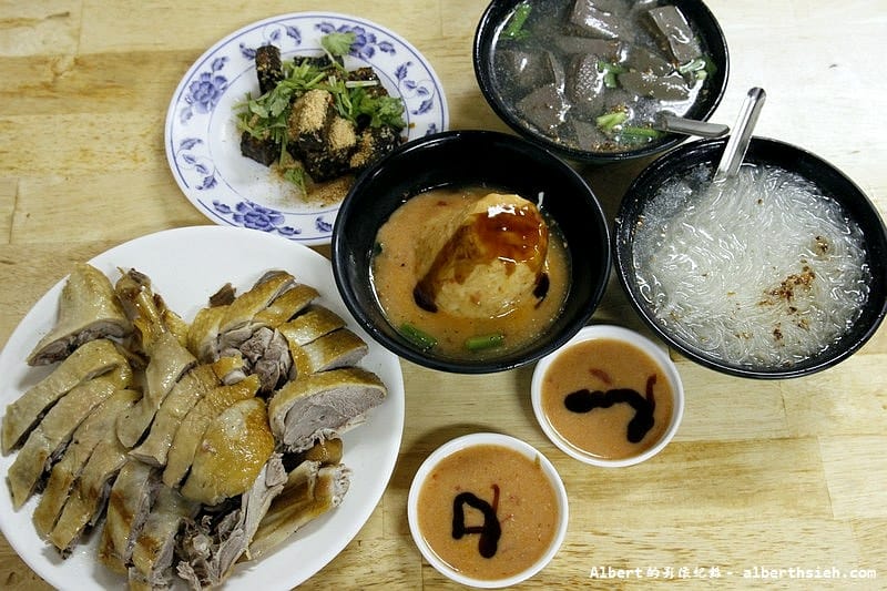 【羅東美食】宜蘭羅東.鴨肉送(特殊的布丁麵) - 第3張圖 【羅東美食】宜蘭羅東.鴨肉送(特殊的布丁麵)