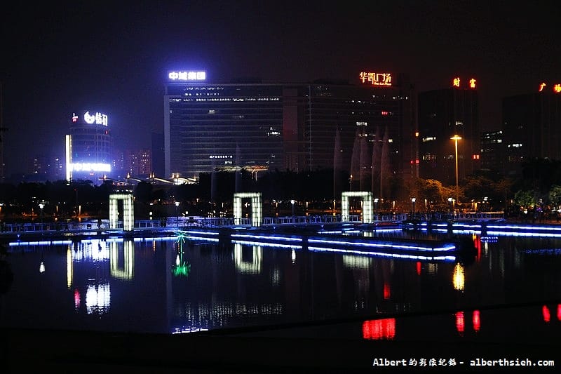 東莞亞洲第一廣場&玉蘭大劇院．廣東夜生活（以藍帶、綠帶、光帶為主題的藝術廣場）
