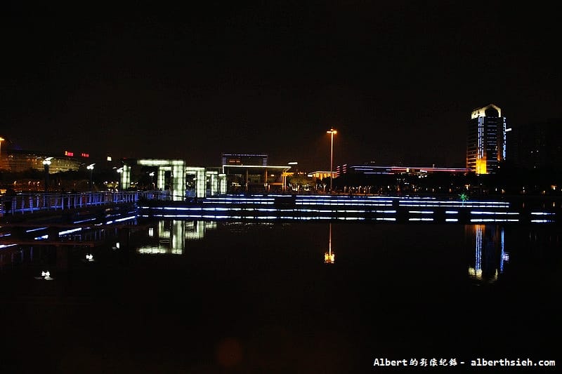 東莞亞洲第一廣場&玉蘭大劇院．廣東夜生活（以藍帶、綠帶、光帶為主題的藝術廣場）