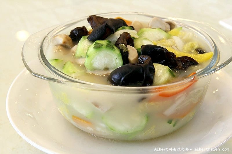 【東莞農家菜】廣東東莞．在水一方南部餐廳（豬肚絲炒飯好好吃）