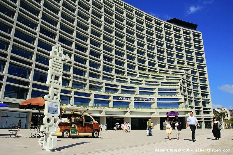 【台北旅遊景點】台北信義．松山文創園區(誠品生活松菸店)（欣賞半弧形立面建築之美）
