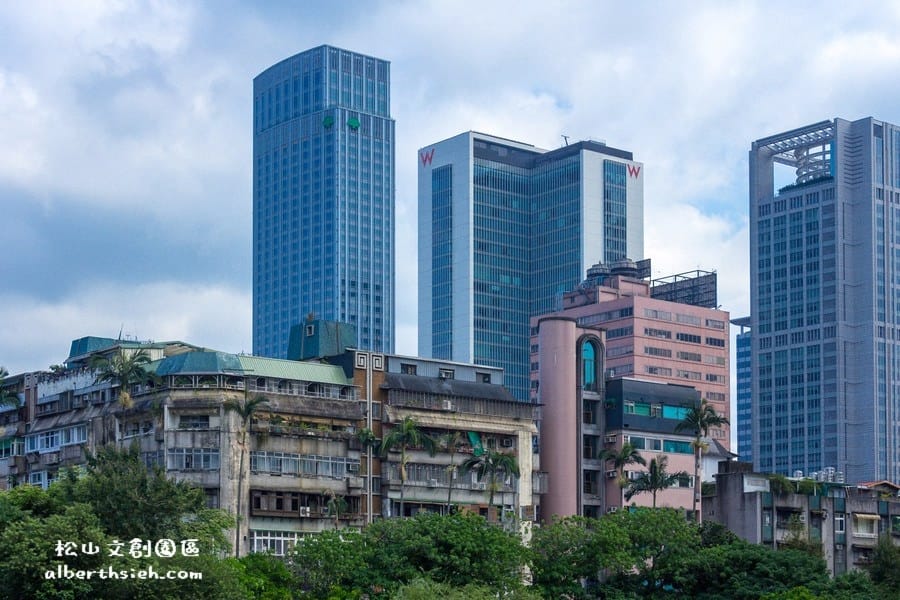 【台北旅遊景點】台北信義．松山文創園區(誠品生活松菸店)（欣賞半弧形立面建築之美）