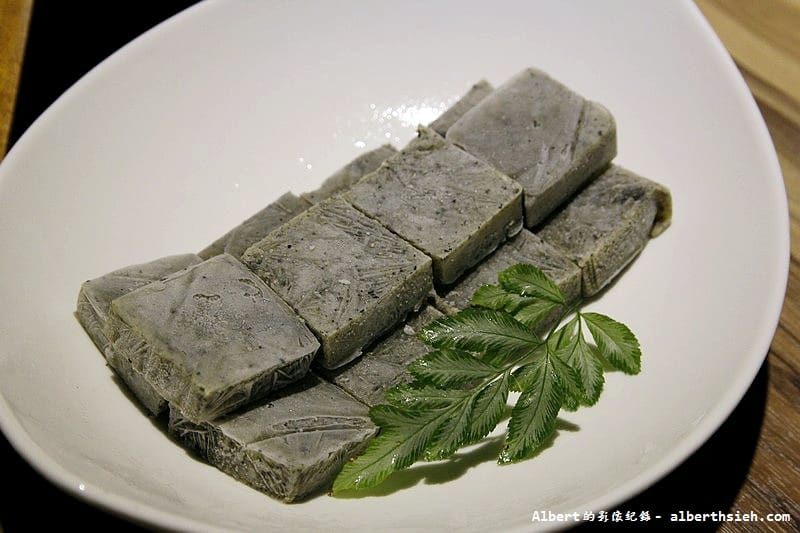 【火鍋店推薦】台北松山．22：02火鍋。樂活（食材物超所值，還有超美味的青醬沾醬）