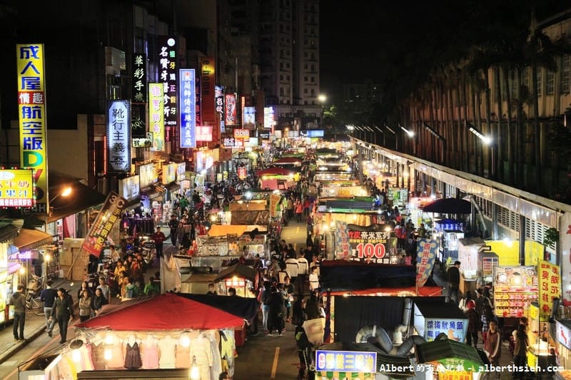 【黃色小鴨】桃園新屋．桃園地景藝術節（埤塘中的三條線黃色小鴨）