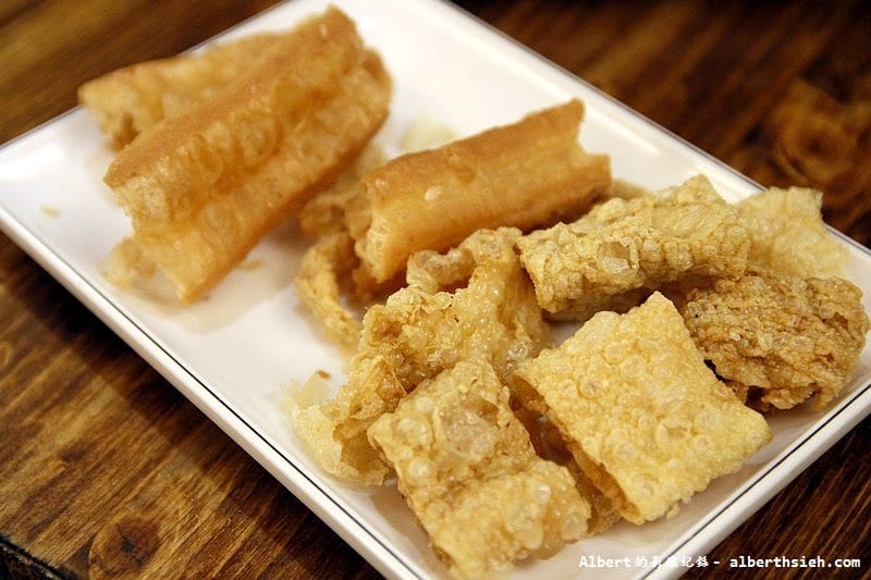 【火鍋吃到飽】台北大安．滿堂紅(復興店)（肉質好，頂級霜降牛超大片口感超讚）