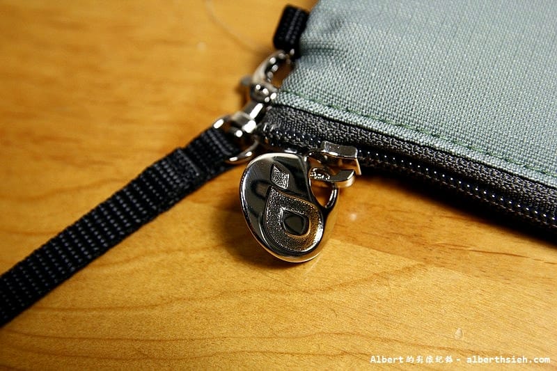 【MIT好東西】BAUUBAG．b字手拿寶貝包（質感佳的多用途手拿包）