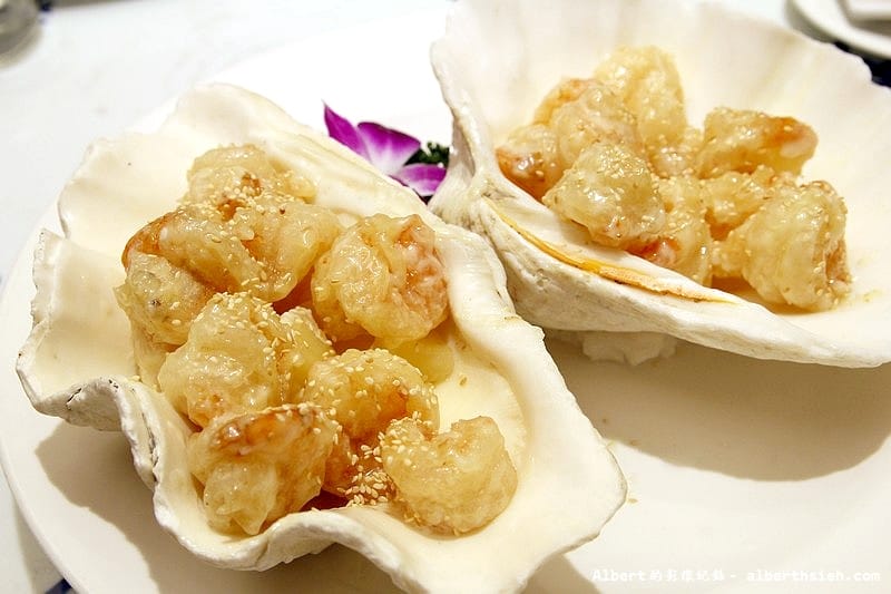 【西門站美食】台北中正．大三元酒樓（烤鴨、芋頭真是一絕的好吃）
