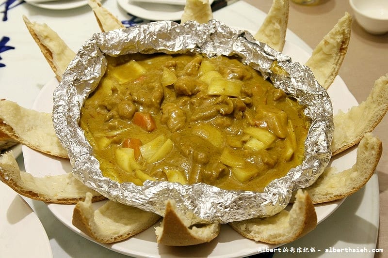 【西門站美食】台北中正．大三元酒樓（烤鴨、芋頭真是一絕的好吃）