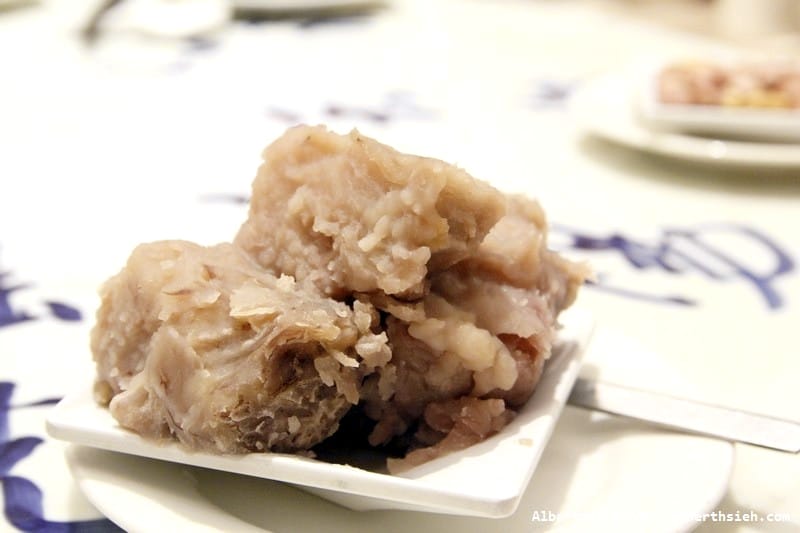 【西門站美食】台北中正．大三元酒樓（烤鴨、芋頭真是一絕的好吃）