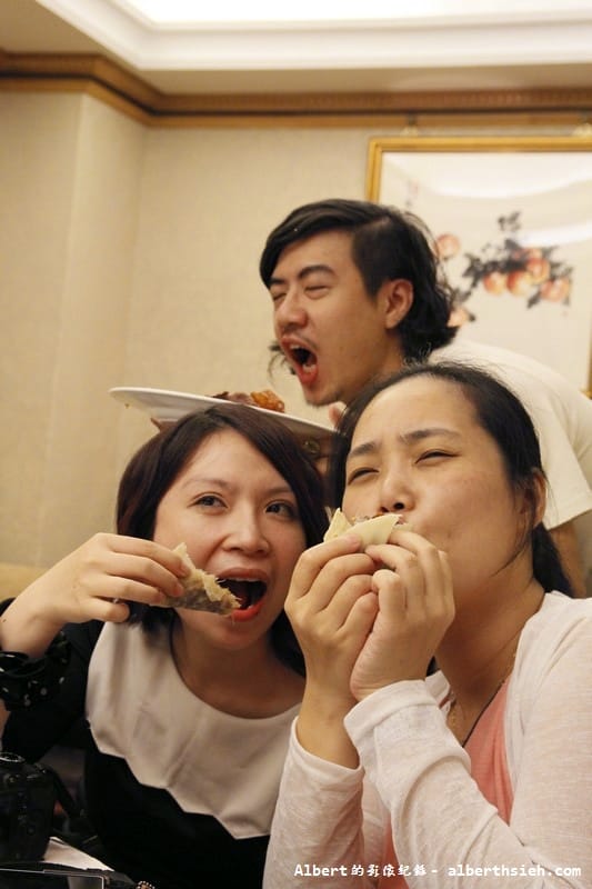 【西門站美食】台北中正．大三元酒樓（烤鴨、芋頭真是一絕的好吃）