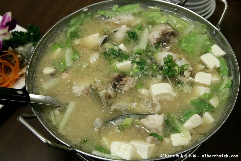 【善導寺站美食】台北中正．北海漁村（石咾魚肉質細膩美味鮮甜）