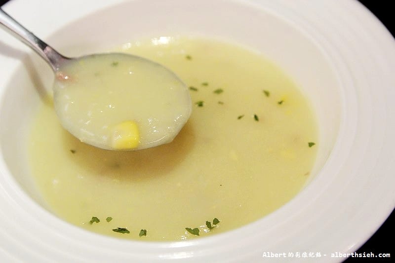 【板橋站美食】新北市板橋．92 Mon Cafe 就愛夢咖啡（平價餐點聚餐好去處）