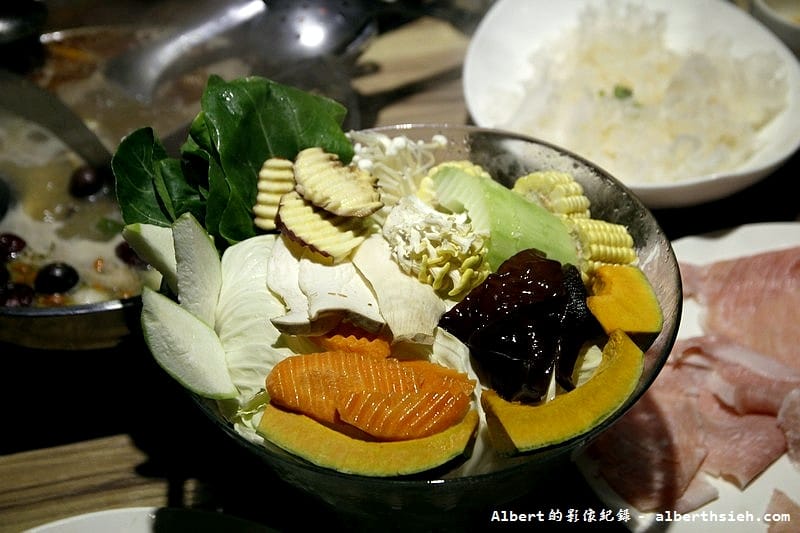【單點火鍋店】台北松山．22：02火鍋。樂活（隱藏於巷弄中高貴不貴的火鍋店）