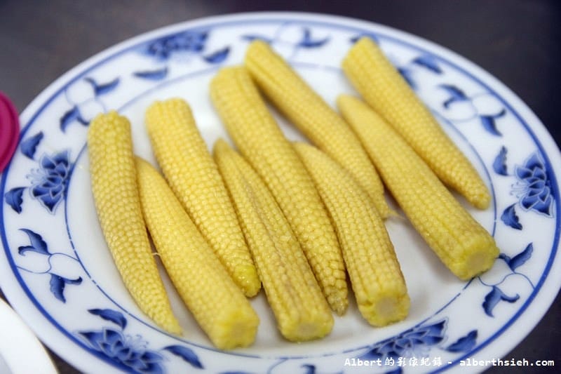 一郎土魠魚羹．雲林北港美食（有吃過整隻清燉的青蛙嗎？肉質很鮮嫩歐）