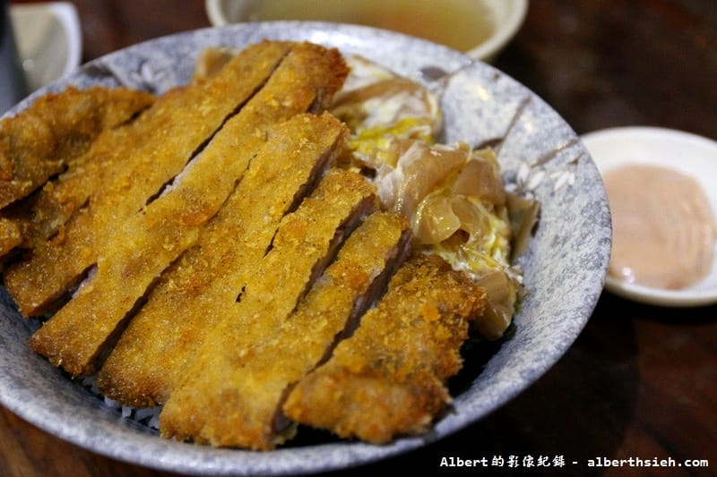 【銘傳大學周邊美食】桃園龜山．京采日式飯館（炸豬排好吃來店必點）