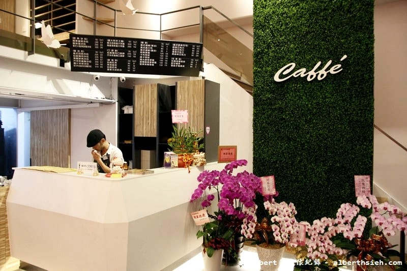 【西湖站美食】台北內湖．CalFit Cafe卡菲特咖啡店（菜單有標示卡路里，讓你享用免負擔）