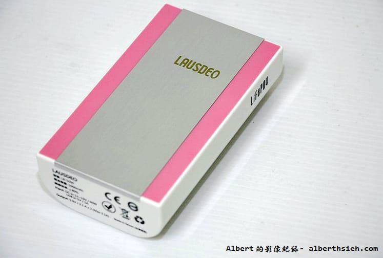 【行動電源開箱文】LAUSDEO.LB-5000(30分鐘快充,美國A123磷酸鋰鐵電電芯) - 第2張圖 【行動電源開箱文】LAUSDEO.LB-5000(30分鐘快充,美國A123磷酸鋰鐵電電芯)