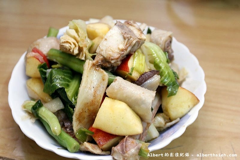 【夜市美食】新北市樹林．大安花園觀光夜市（大衛可麗餅、QG香蔥雞、爆醬脆皮魷魚、林記麻辣王）