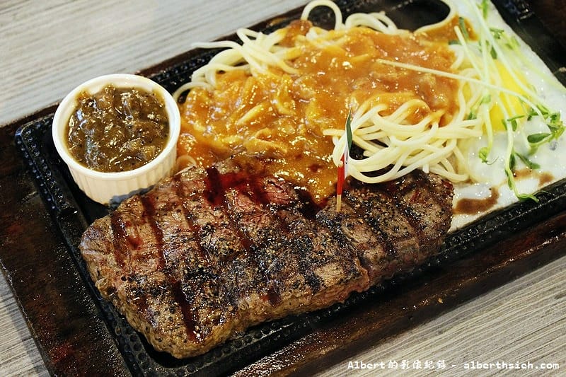 【新埔站美食】新北市板橋．牛仔部落火烤厚切牛排（想大口吃肉打牙祭的平價牛排）