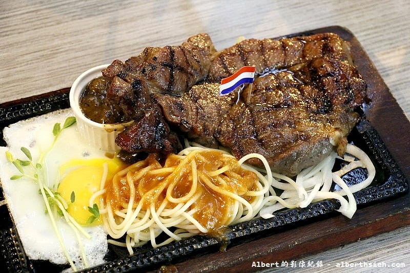 【新埔站美食】新北市板橋．牛仔部落火烤厚切牛排（想大口吃肉打牙祭的平價牛排）