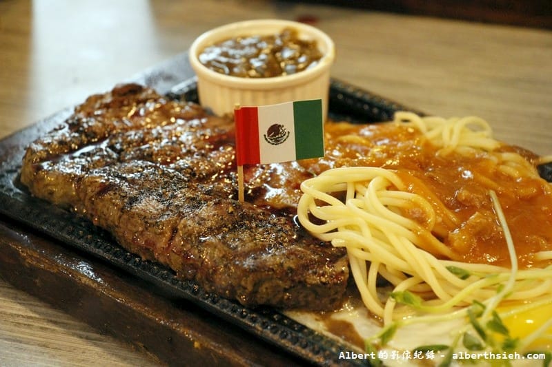 【新埔站美食】新北市板橋．牛仔部落火烤厚切牛排（想大口吃肉打牙祭的平價牛排）