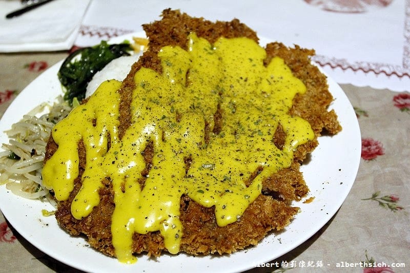 【輔大站美食】新北市新莊．陶花園（學生平價美食之超大豬排飯）