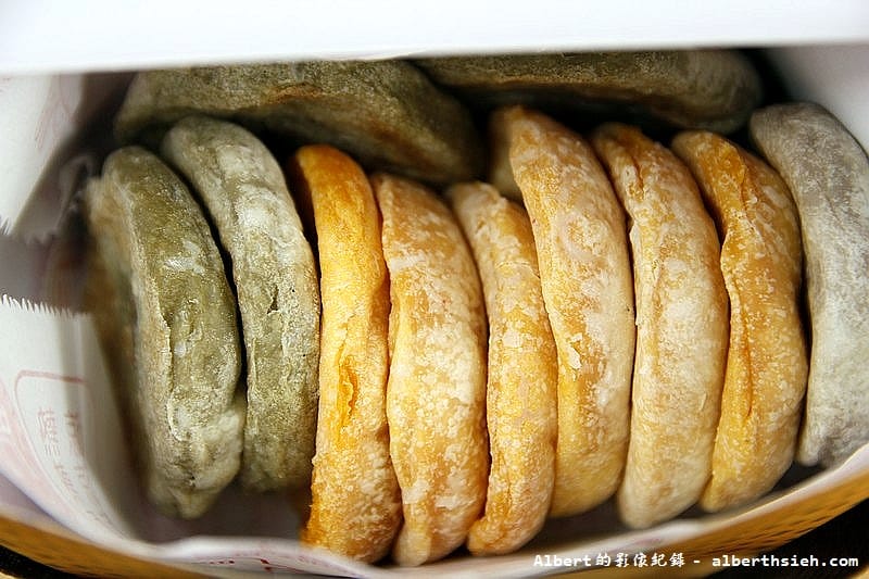 陳媽媽月光餅．桃園大溪老街美食（喜憨兒製作口感軟Q的愛心月光餅）