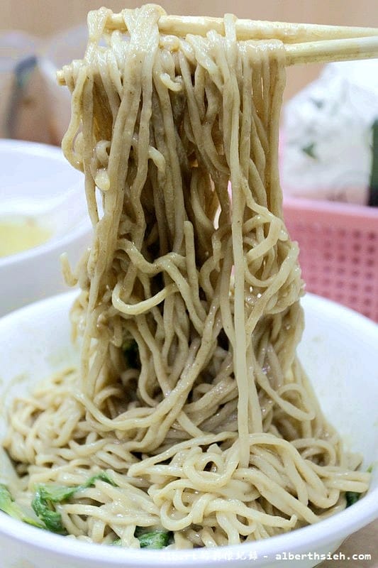 【忠孝復興站美食】台北大安．許家村扁食（麻醬乾麵混搭菜脯辣椒絕配）
