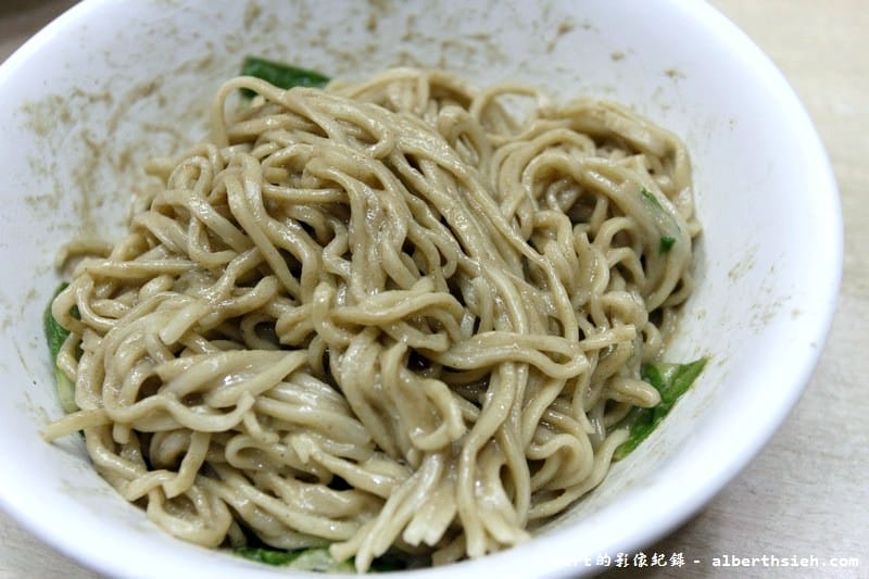 【忠孝復興站美食】台北大安．許家村扁食（麻醬乾麵混搭菜脯辣椒絕配）