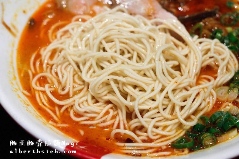 【忠孝復興站美食】台北大安．豚骨拉麵ラーメン凪Nagi（赤王麵湯頭超合我口味）