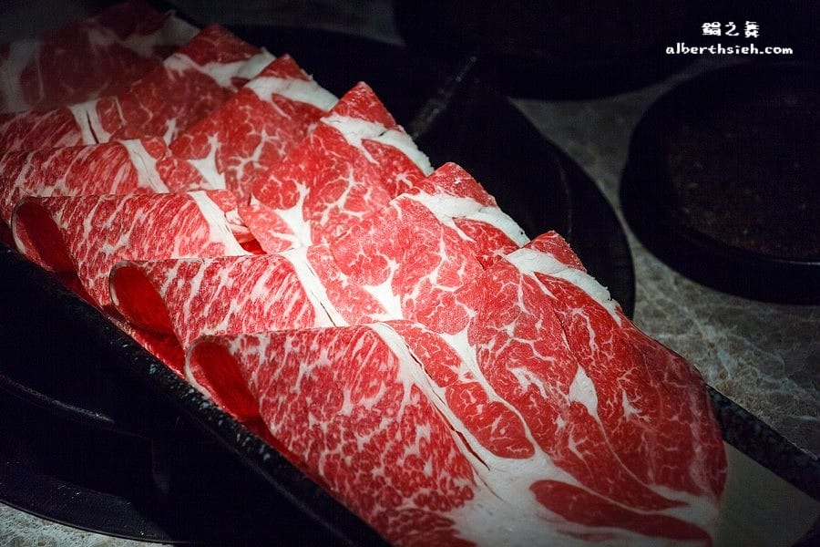 鍋之舞麻辣鴛鴦鍋．桃園龜山美食（值得讓你回味的美味鍋底）
