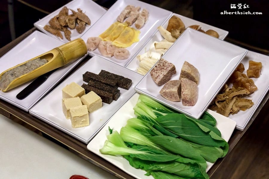 【火鍋吃到飽】台北大安．滿堂紅(仁愛旗艦店)（肉質部分依舊不錯，但海鮮有待加強）