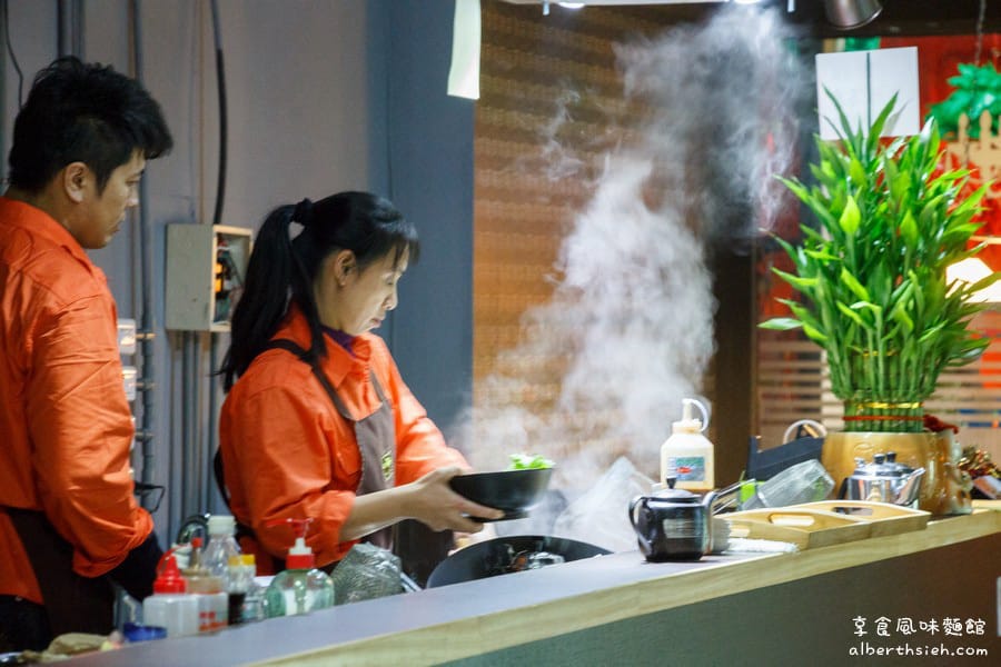 桃園區.享食風味麵館(麻辣生牛肉川燙麵很Q彈脆嫩好吃)已搬家 - 第5張圖 桃園區.享食風味麵館(麻辣生牛肉川燙麵很Q彈脆嫩好吃)已搬家