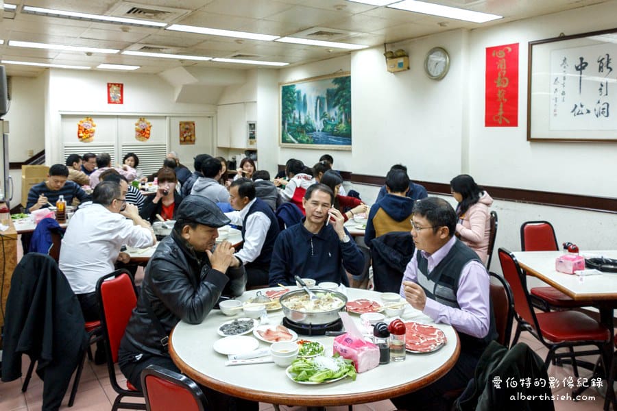 台北萬華．清香廣東汕頭沙茶火鍋（西門町老字號的傳統清爽火鍋）