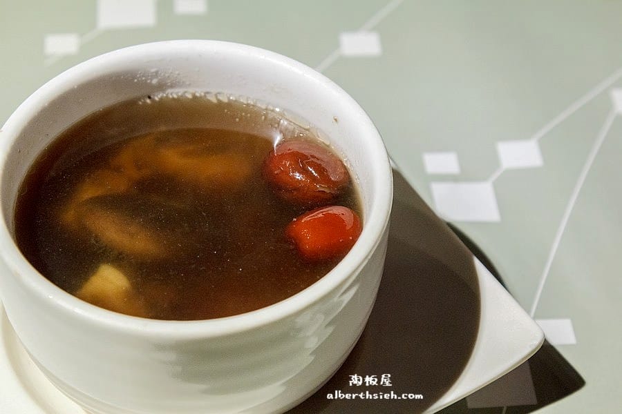 台中豐原．王品集團：陶板屋（牛排依舊夠水準其他就有待加強）