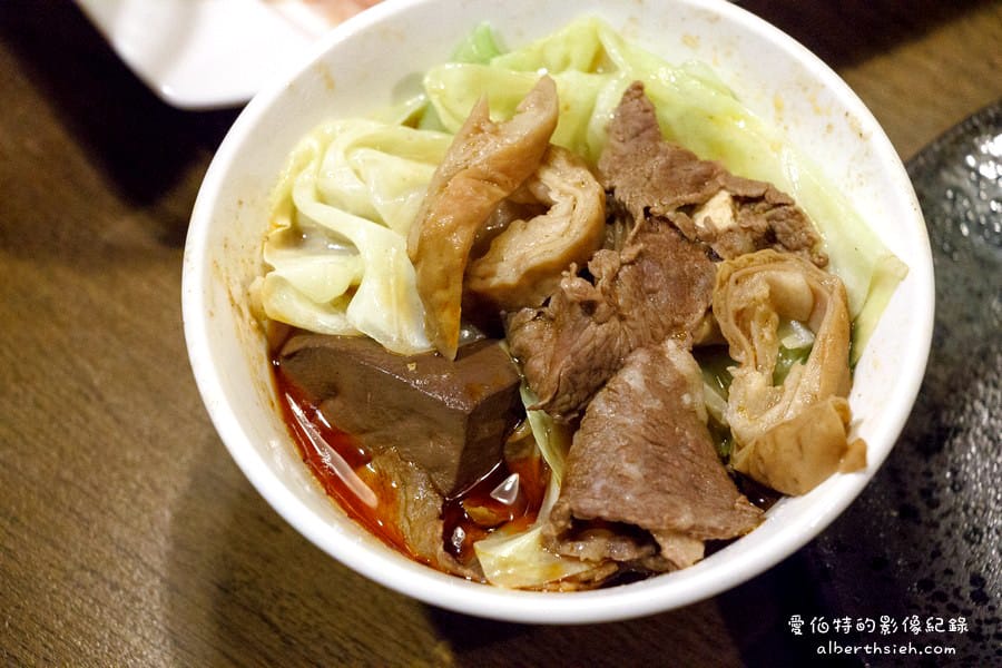 新北市永和．京宴屋（從金門空運來台的酒糟溫體牛肉火鍋料理）